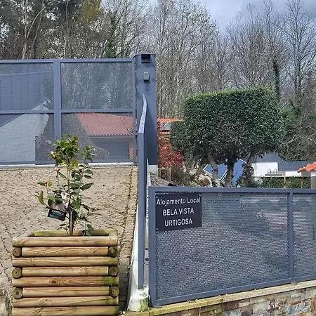 Ferienhaus Welcoming House With Pool In Lomba