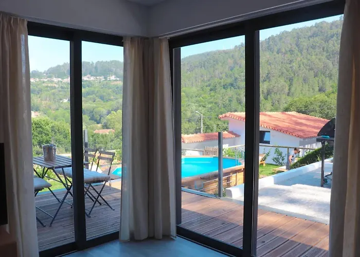 Ferienhaus Welcoming House With Pool In Lomba